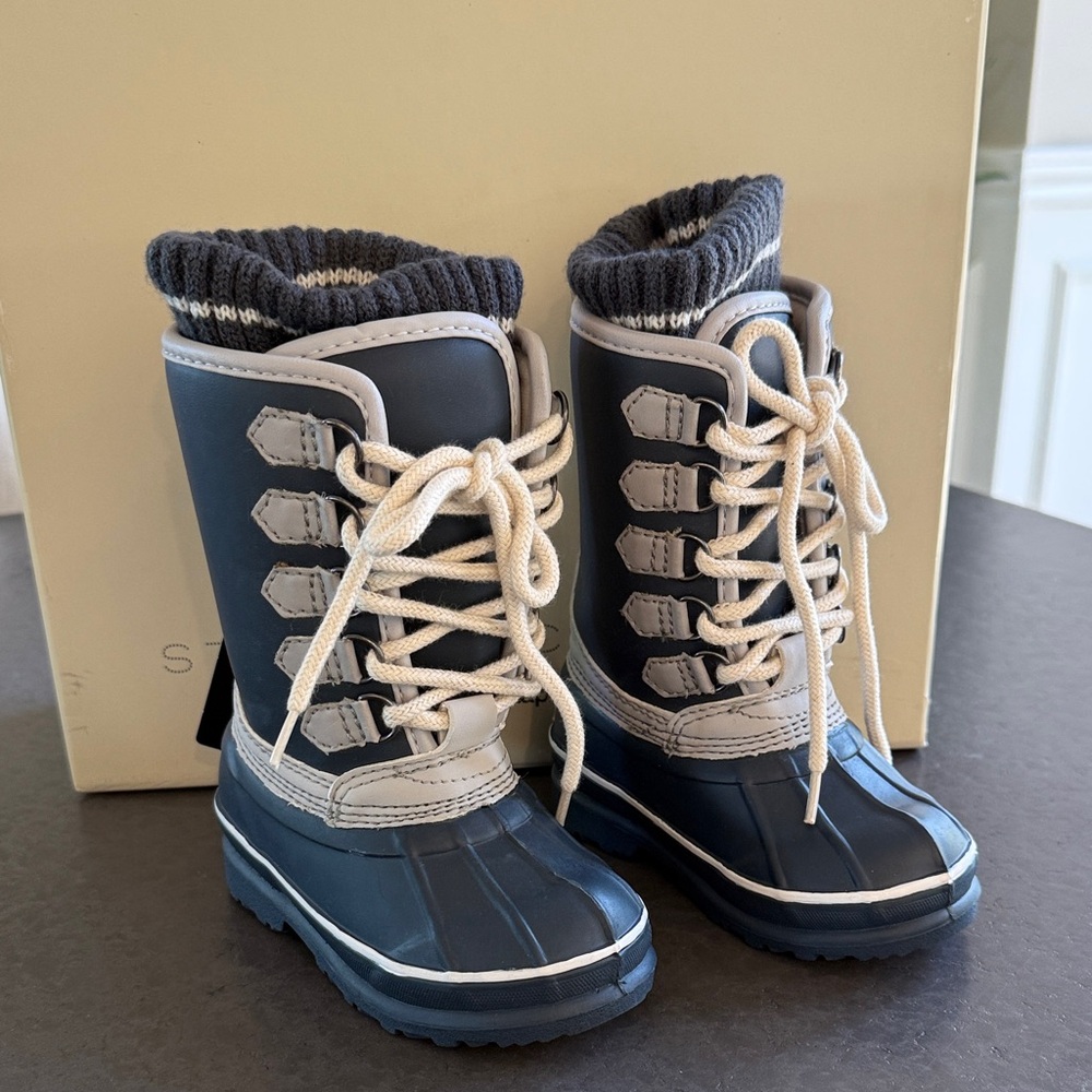 Stella McCartney x GAP Collection Limited Edition Boots